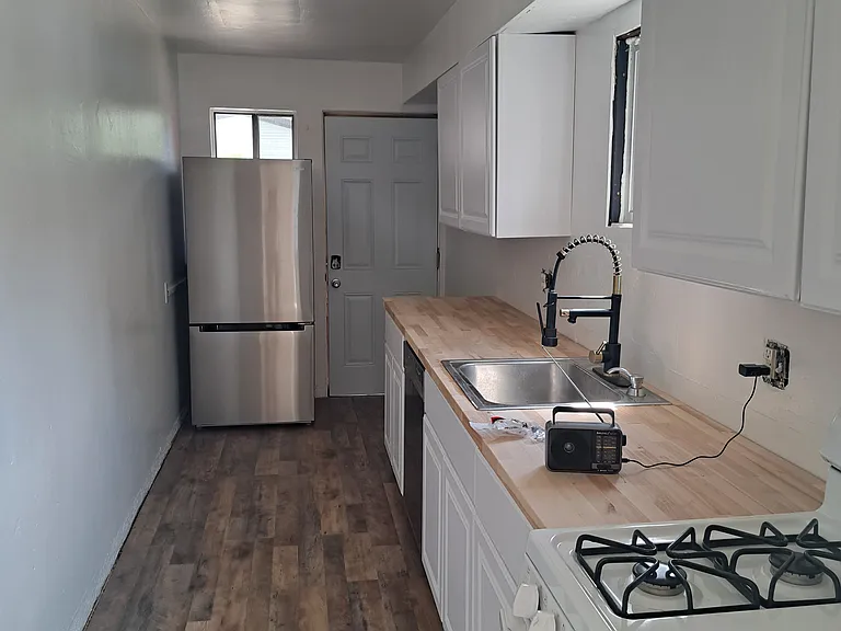 618 E 16th Ave — Photo 2