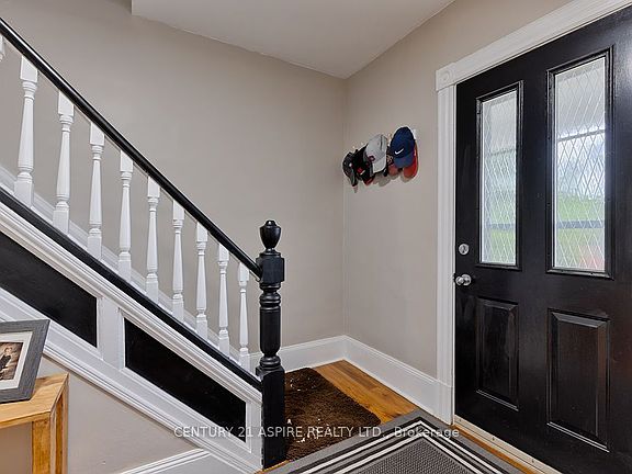 2nd image of 391 3rd Ave