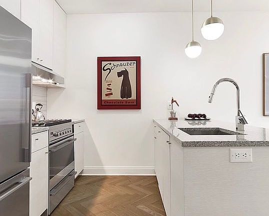 3rd image of 735 Bergen St #3B