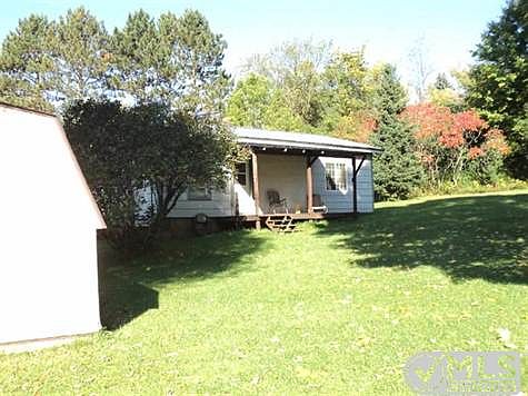 3rd image of 740 Urban Ave