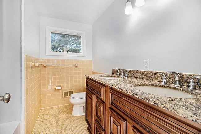 2230 S 7th St — Photo 10
