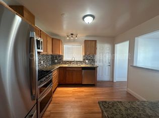 1126 Granada Ave, Salinas, CA 93906