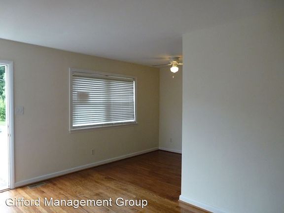 4th image of 1300 W 27th St