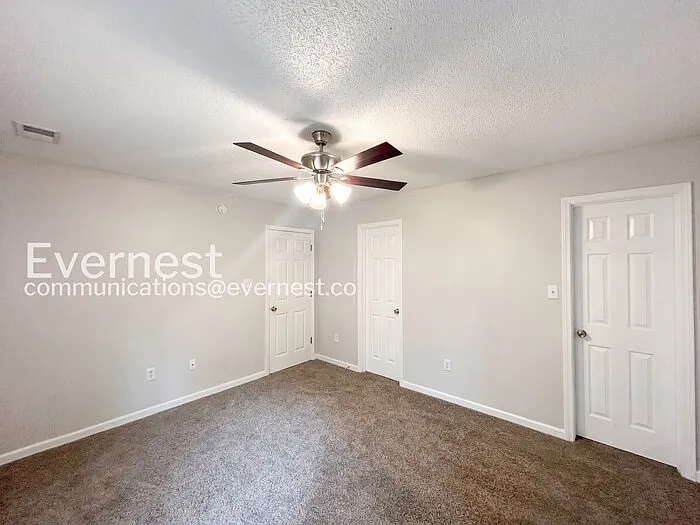 10721 Ridgefield Dr — Photo 11