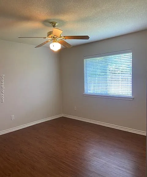 3607 Glenna Ct — Photo 12