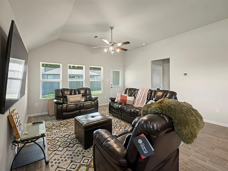11714 Glossy Oak Ln — Photo 10