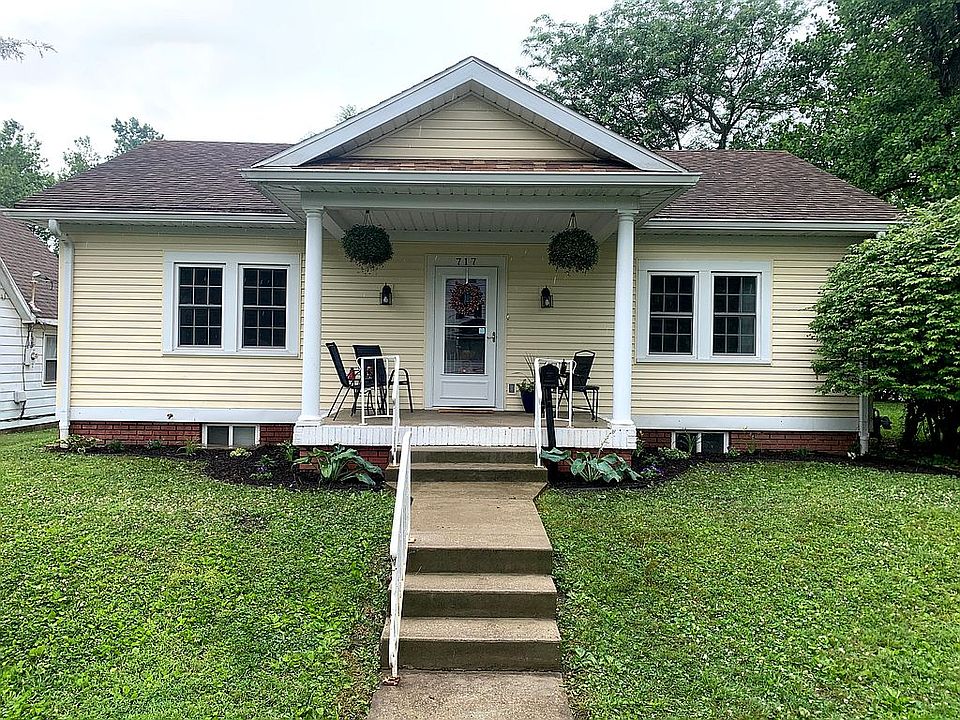 1st image of 717 W Ashland Ave
