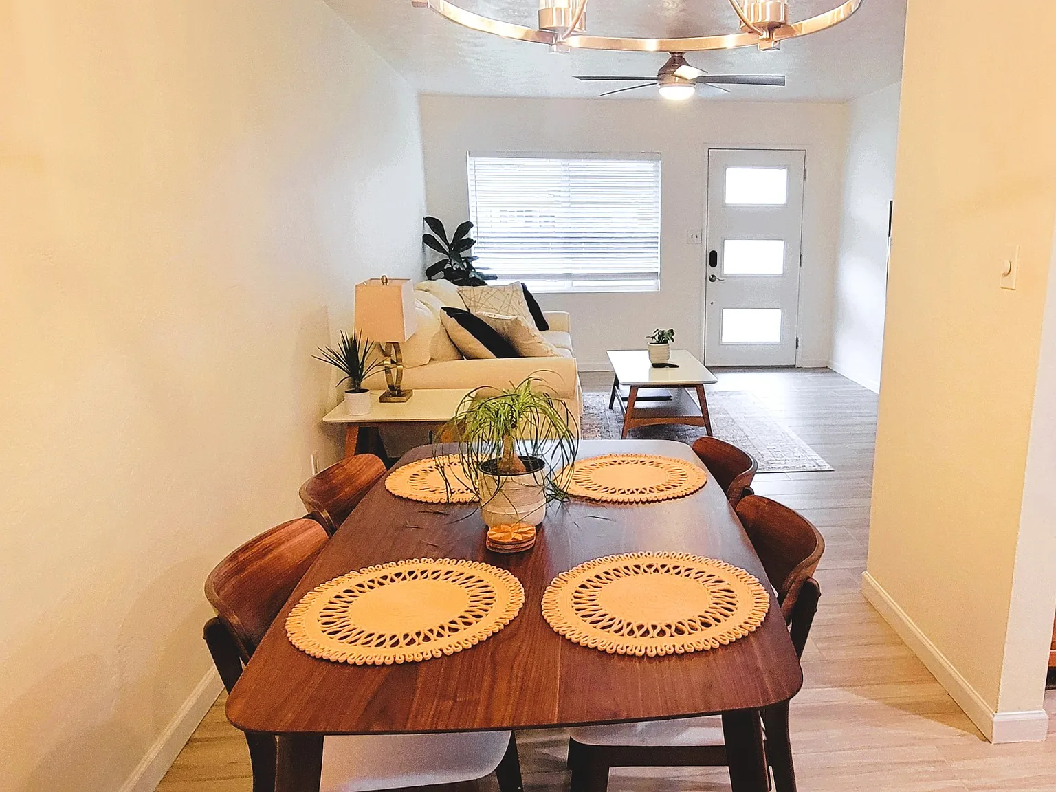 3 bed, 1650 sqft, $3,350 — Photo 2