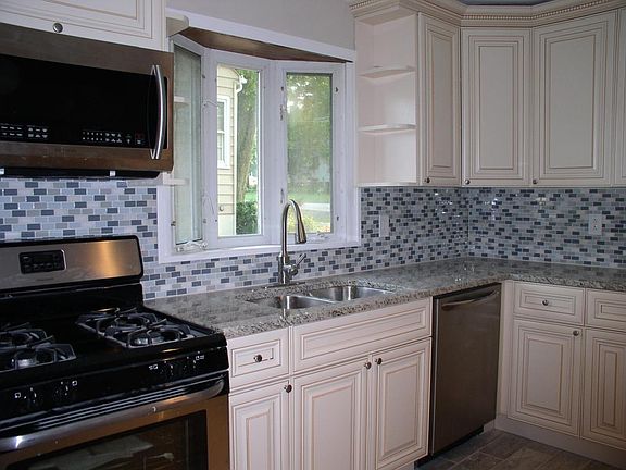5th image of 15731 Lavergne Ave