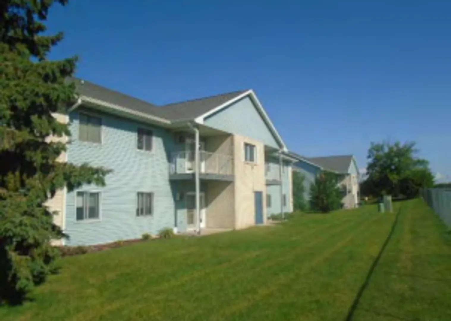 3 bed, 1040 sqft, $1,500 — Photo 2