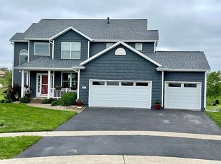 2512 Radcliffe Ct SW, Cedar Rapids, IA 52404