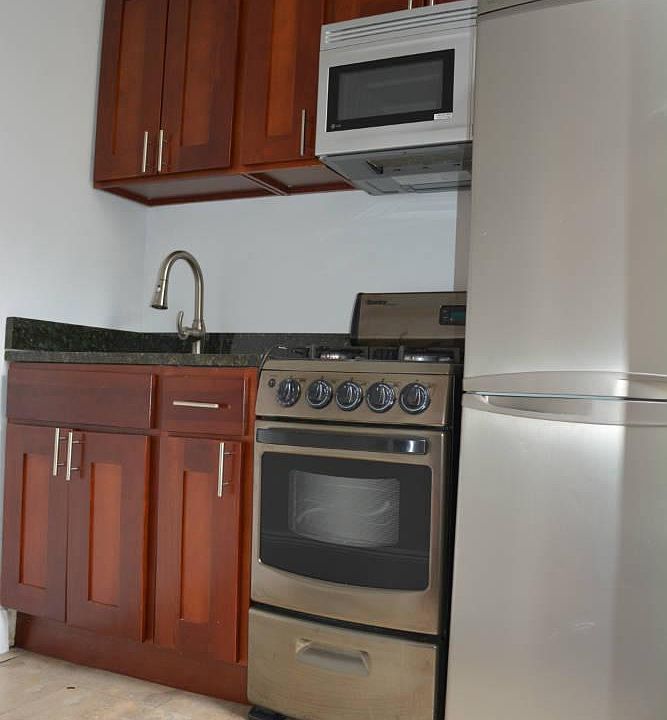2nd image of 335 E 82nd St APT 2