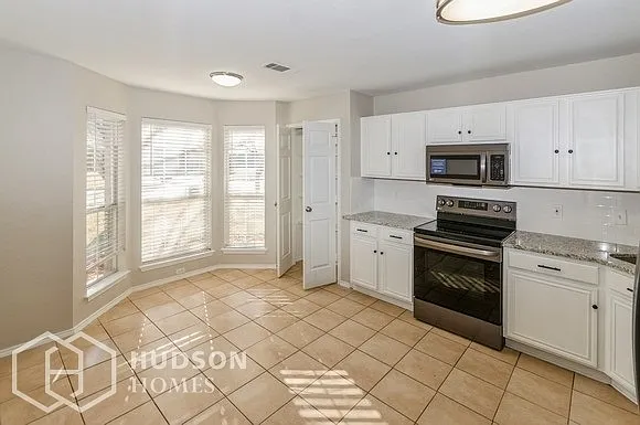 1413 Misty Meadow Dr — Photo 3