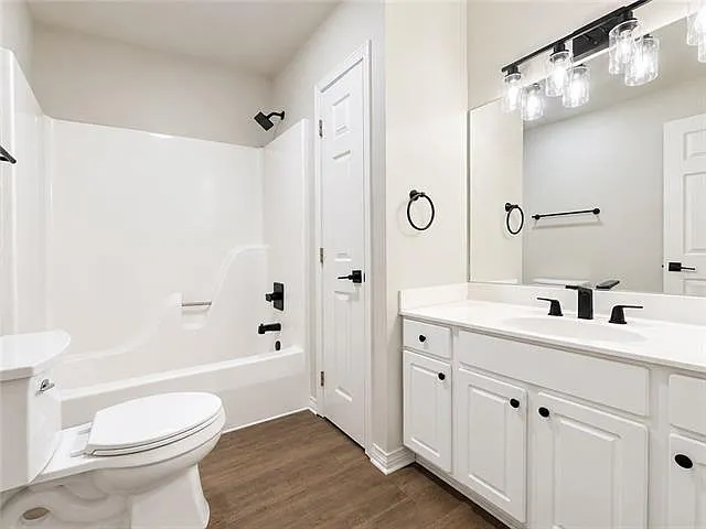 635 Village Ln S #2 — Photo 16