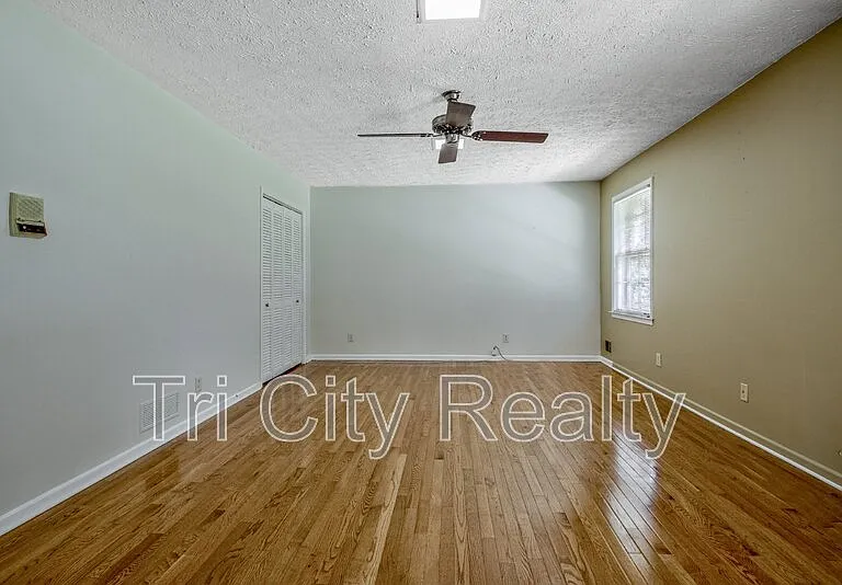 630 Hawthorne Pl — Photo 34