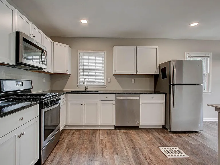 5306 Norwaldo Ave — Photo 3