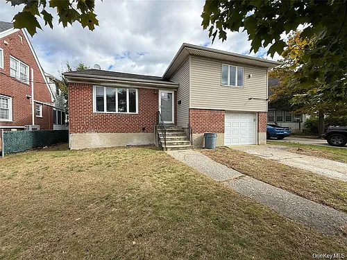 324 Buckingham Rd Photo 1