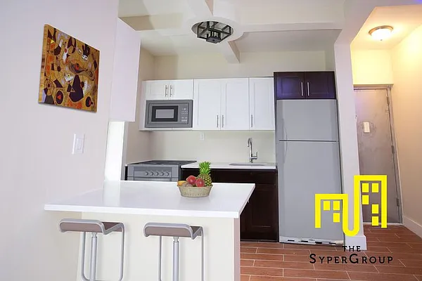 Rented by The Syper Group | media 21