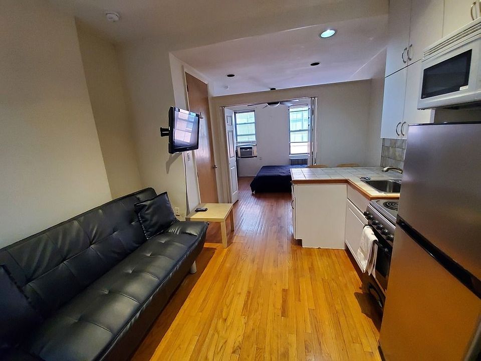 1st image of 529 W 48th St #17B