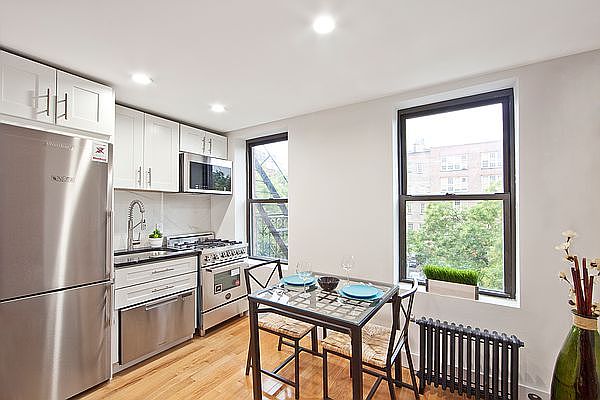 1st image of 331 E 5th St APT C1