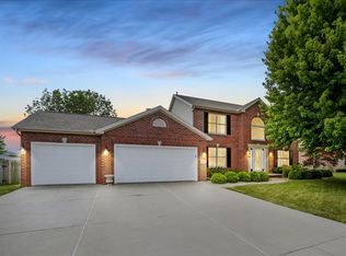 3203 Spahn Ln, Bloomington, IL 61704