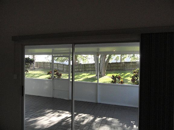 3rd image of 353 Cypress Point Dr