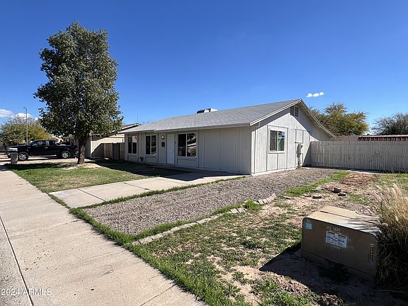 2nd image of 2743 E BLUEFIELD Avenue