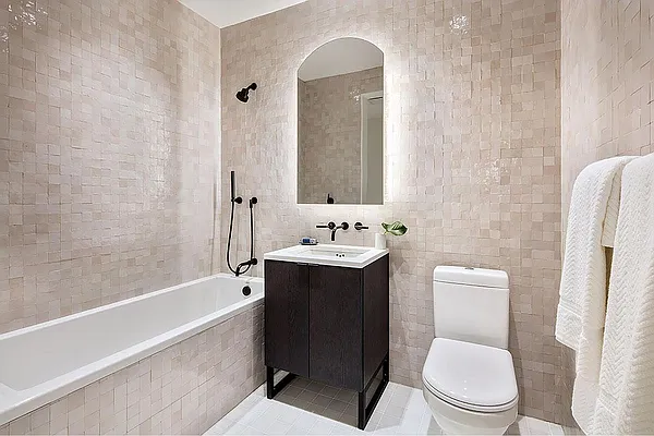 Sold by Compass | media 18