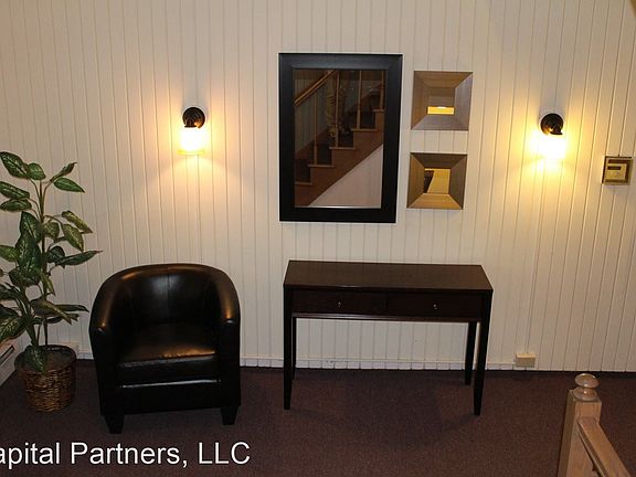 2nd image of 1712 5th St W #101