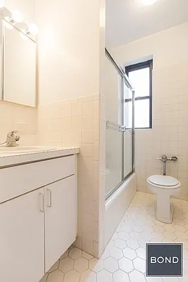 Rented by Bond New York | media 7