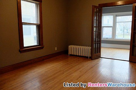 5th image of 3111 29th Ave S APT 1