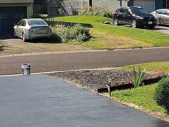 3rd image of 20 Barringer Dr