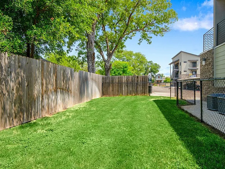 Tinsley Place — Photo 14