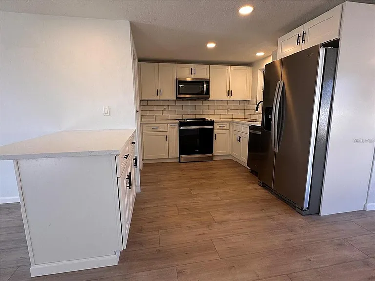 7521 Bougenville Dr — Photo 3