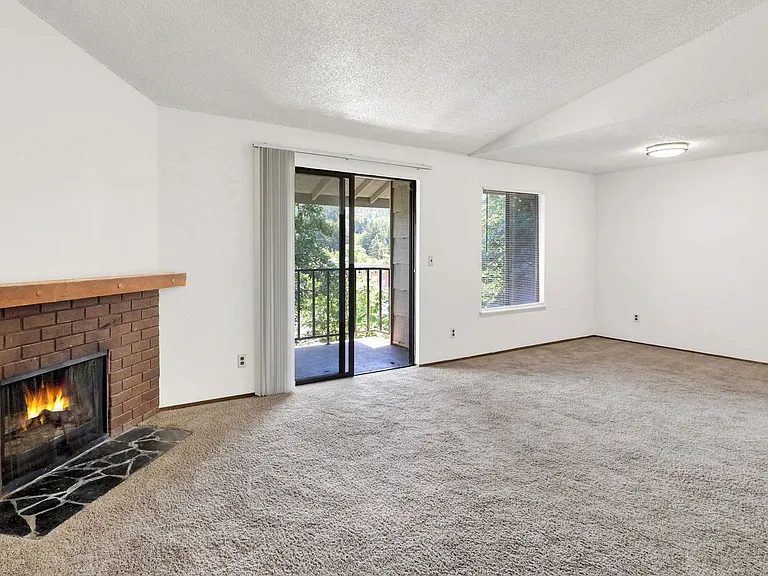 316 Elwood Ct #320 — Photo 11