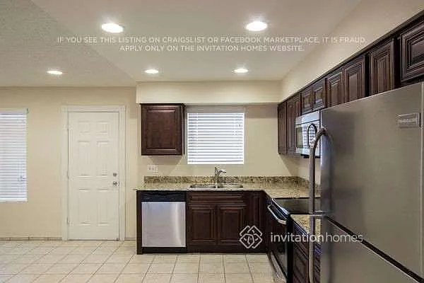 1216 W Halstead Dr — Photo 8