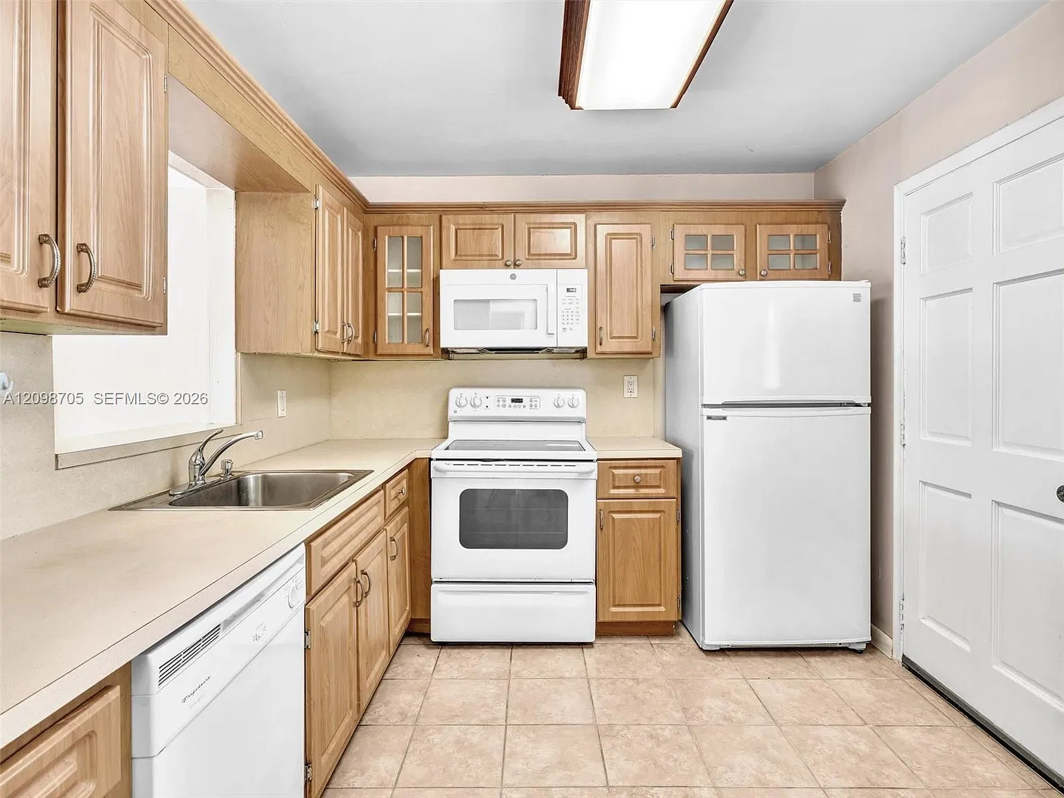 Eden Isles Condo # 4 — Photo 4