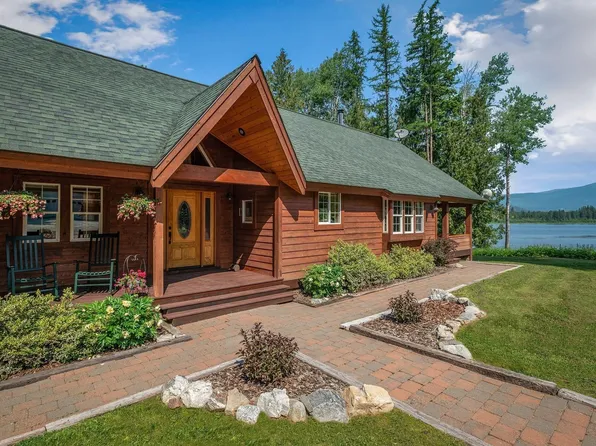 261 Ledges Dr, Sagle, ID 83860