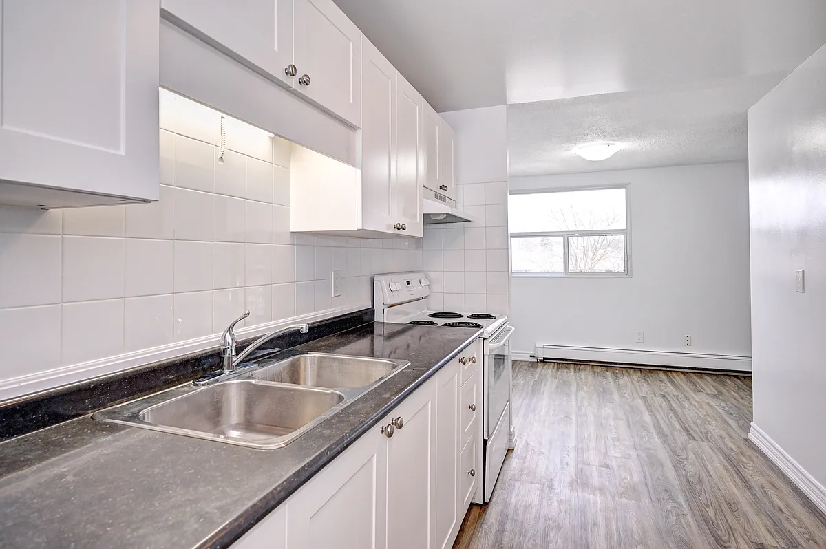 Building Photo - 25 Brierdale Rd