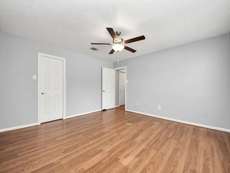 16006 Autumn Falls Ln — Photo 32