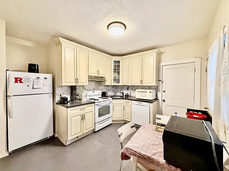 1468 Commonwealth Ave #2 — Photo 12