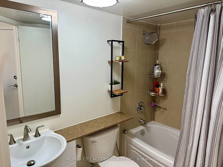 361 Front St W #2102 — Photo 16