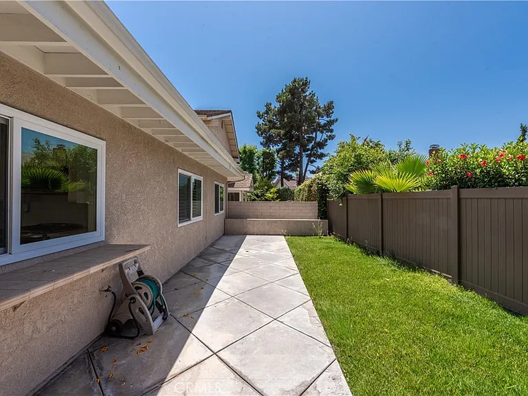 18671 Paseo Cortez — Photo 6