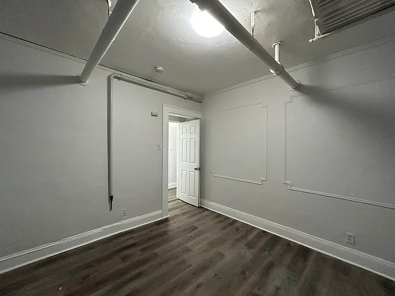1 Noll Pl #1 — Photo 6