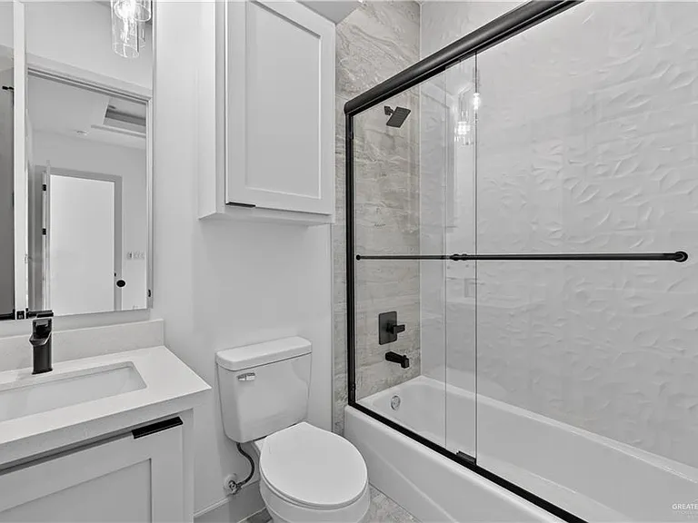 1017 Dolores St — Photo 18