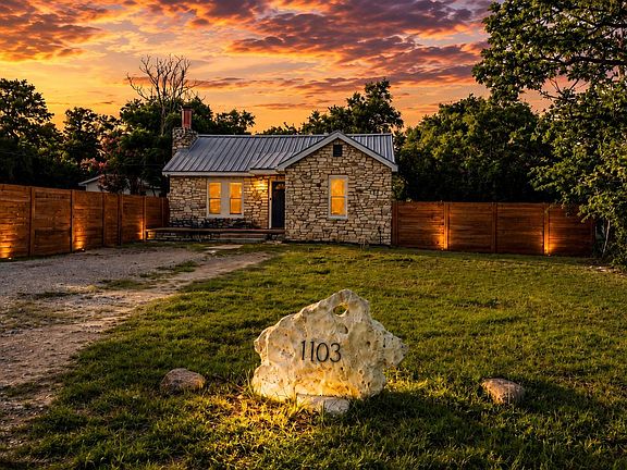 2nd image of 1103 Bluebonnet Dr