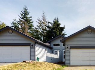 4218 155th St SW #A-B, Lynnwood, WA 98087