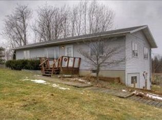 8072 Kingsbury Rd, Delton, MI 49046