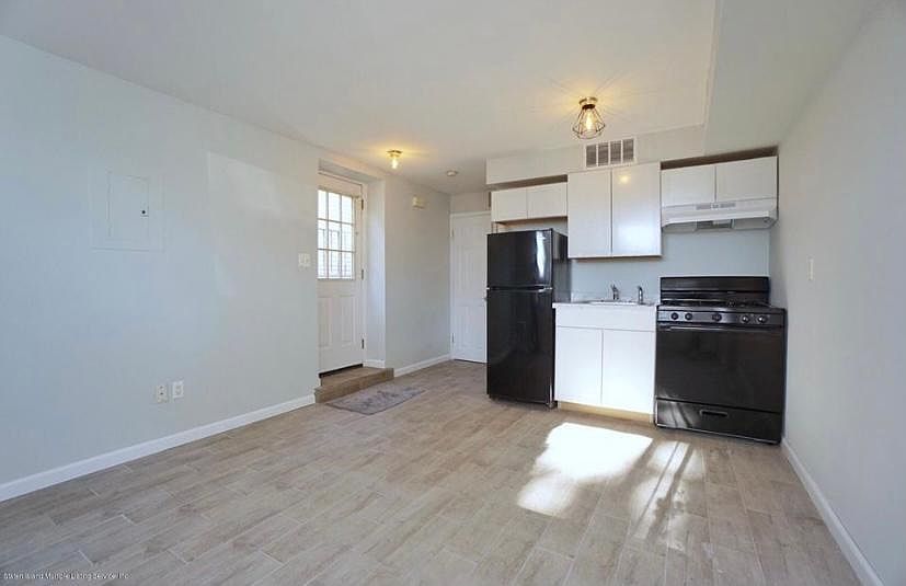 2nd image of 61 Mildred Ave #2