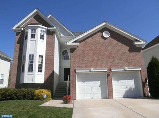 22 Stoneham Dr, Delran, NJ 08075